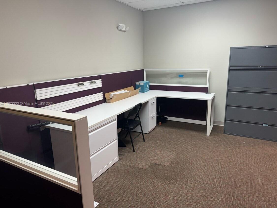 See details   /   sq. ft. $ 2025-10-27 0 Photo