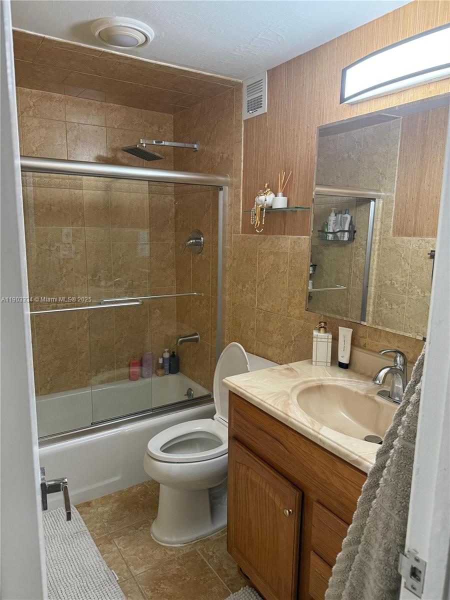 Photo of 400 Kings Point Dr  #408, Sunny Isles Beach, Florida, 33160 -