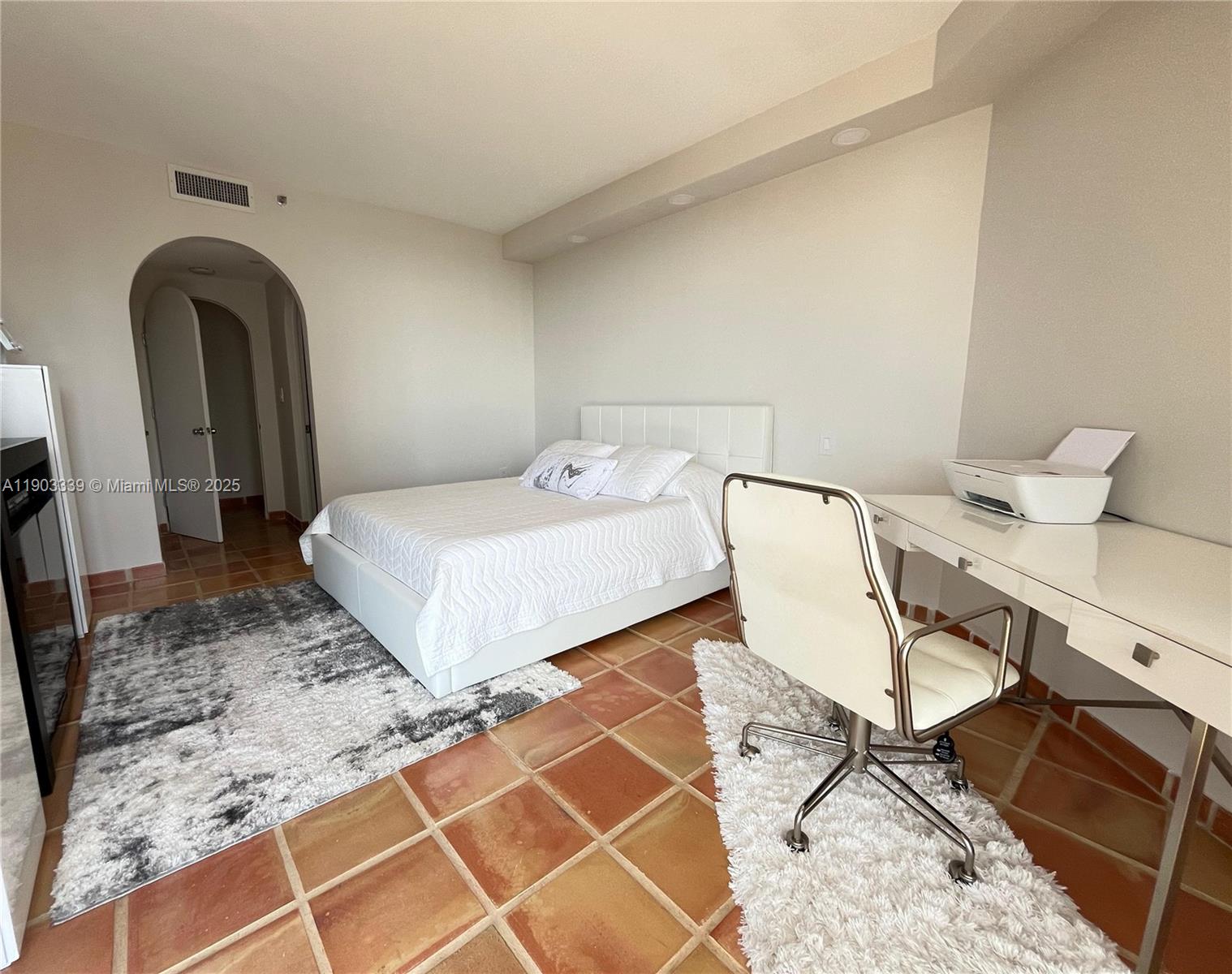 See details 1703 2 / 2 1508 sq. ft. $ 2025-10-27 0 Photo