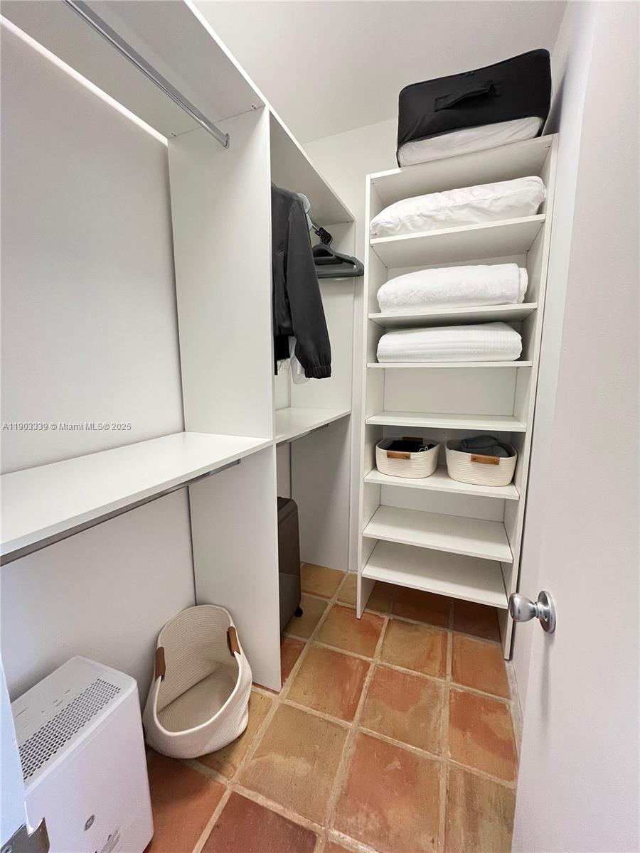 See details 1703 2 / 2 1508 sq. ft. $ 2025-10-27 0 Photo