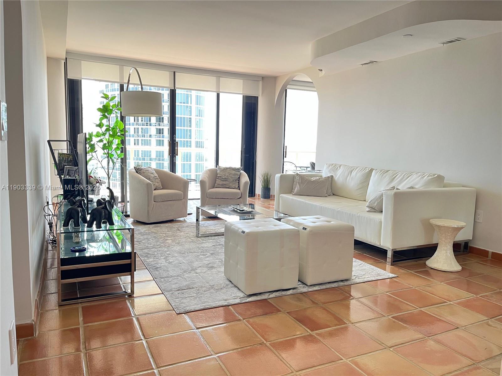 See details 1703 2 / 2 1508 sq. ft. $ 2025-10-27 0 Photo