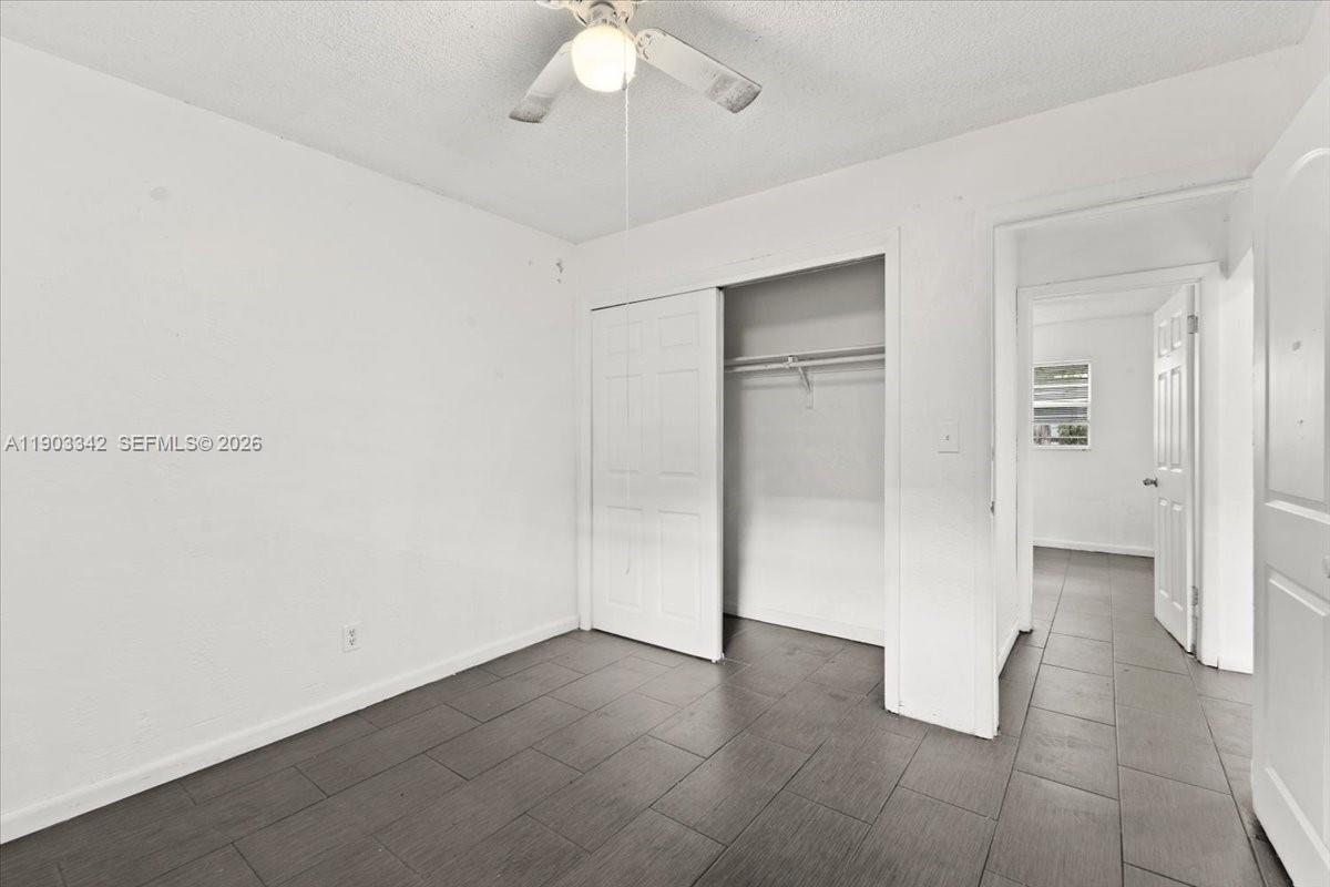   /  1927 sq. ft. $ 2025-10-27 0 Photo