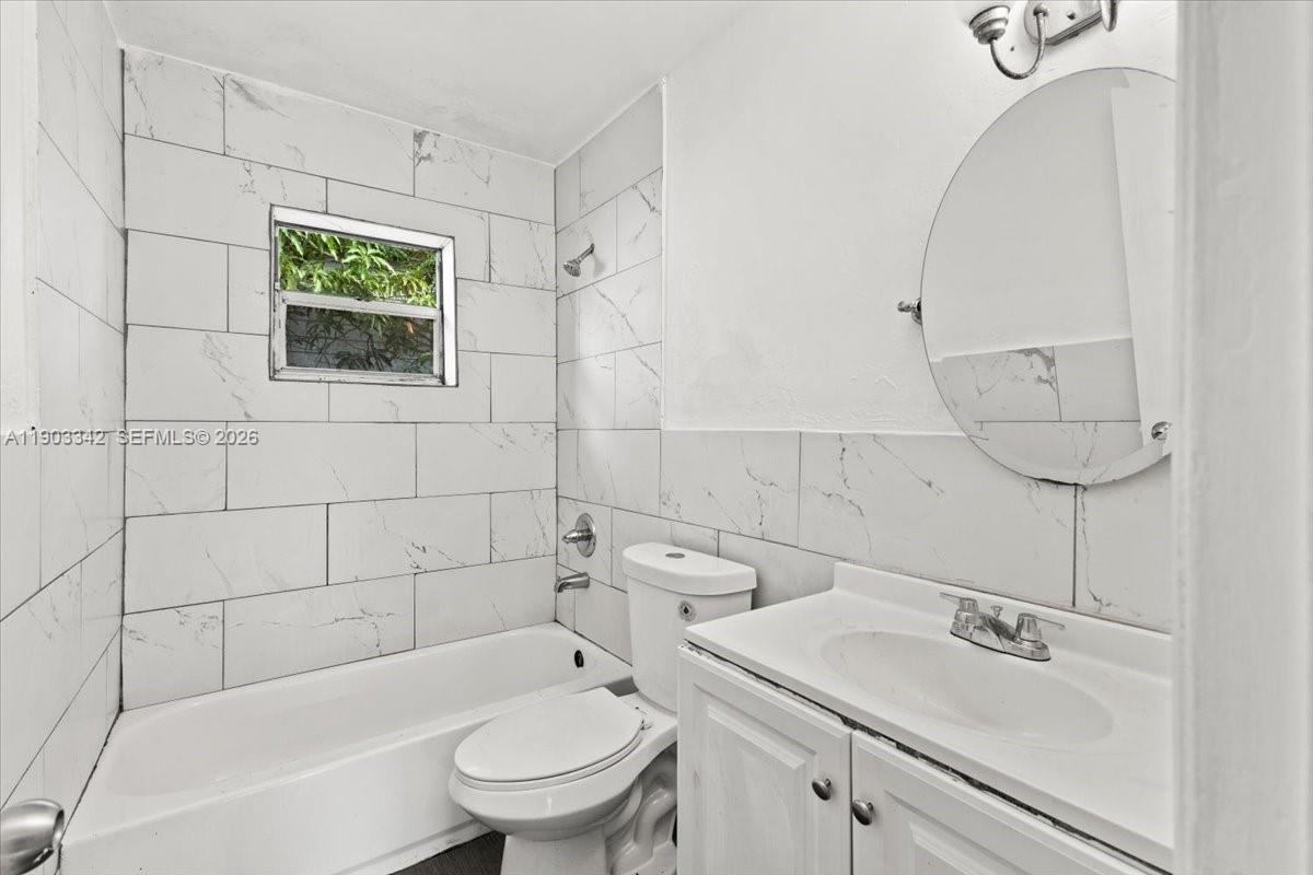   /  1927 sq. ft. $ 2025-10-27 0 Photo