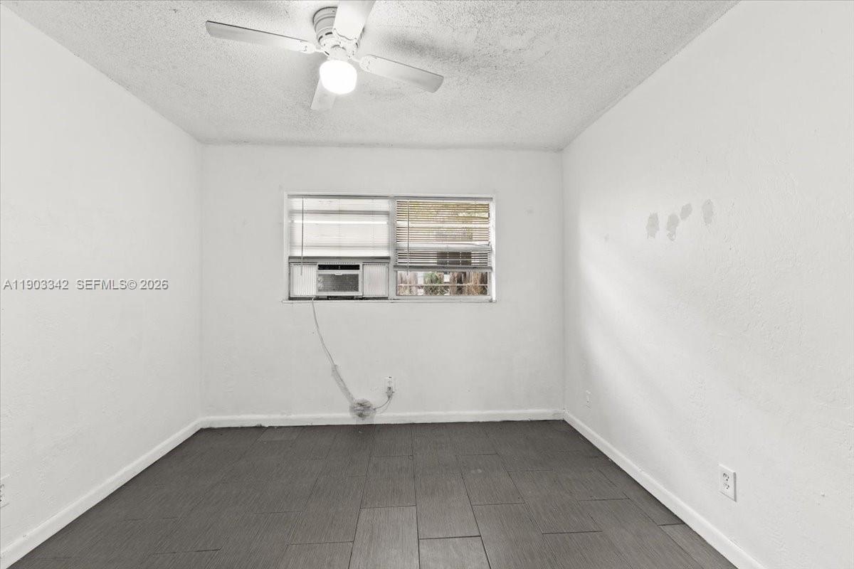   /  1927 sq. ft. $ 2025-10-27 0 Photo