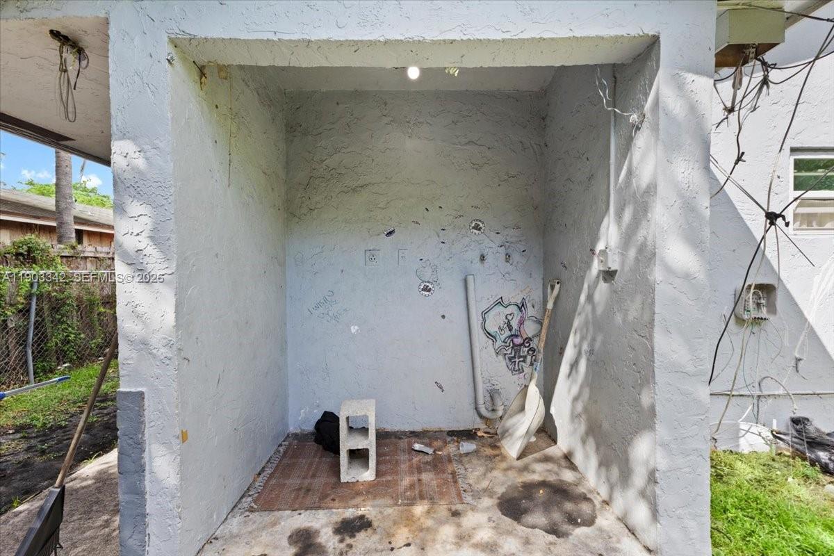   /  1927 sq. ft. $ 2025-10-27 0 Photo