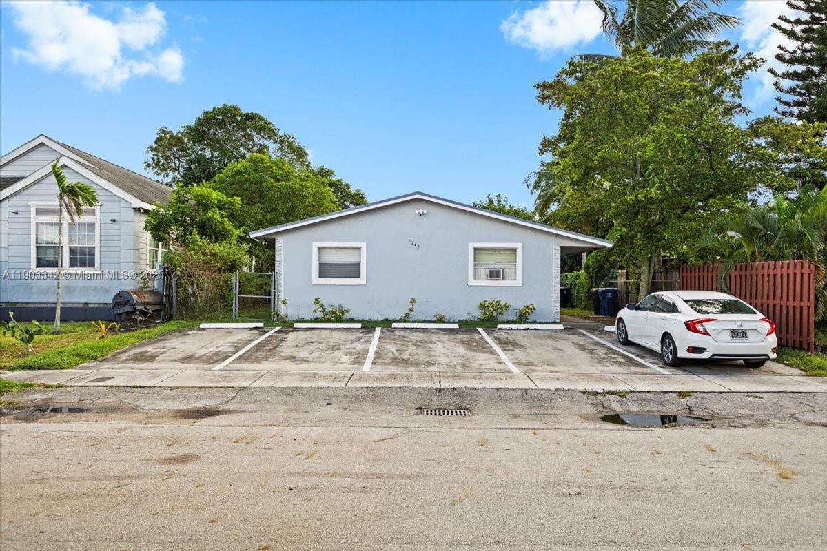 Подробнее   /  1927 кв.футов $ 2025-10-27 0 Фото