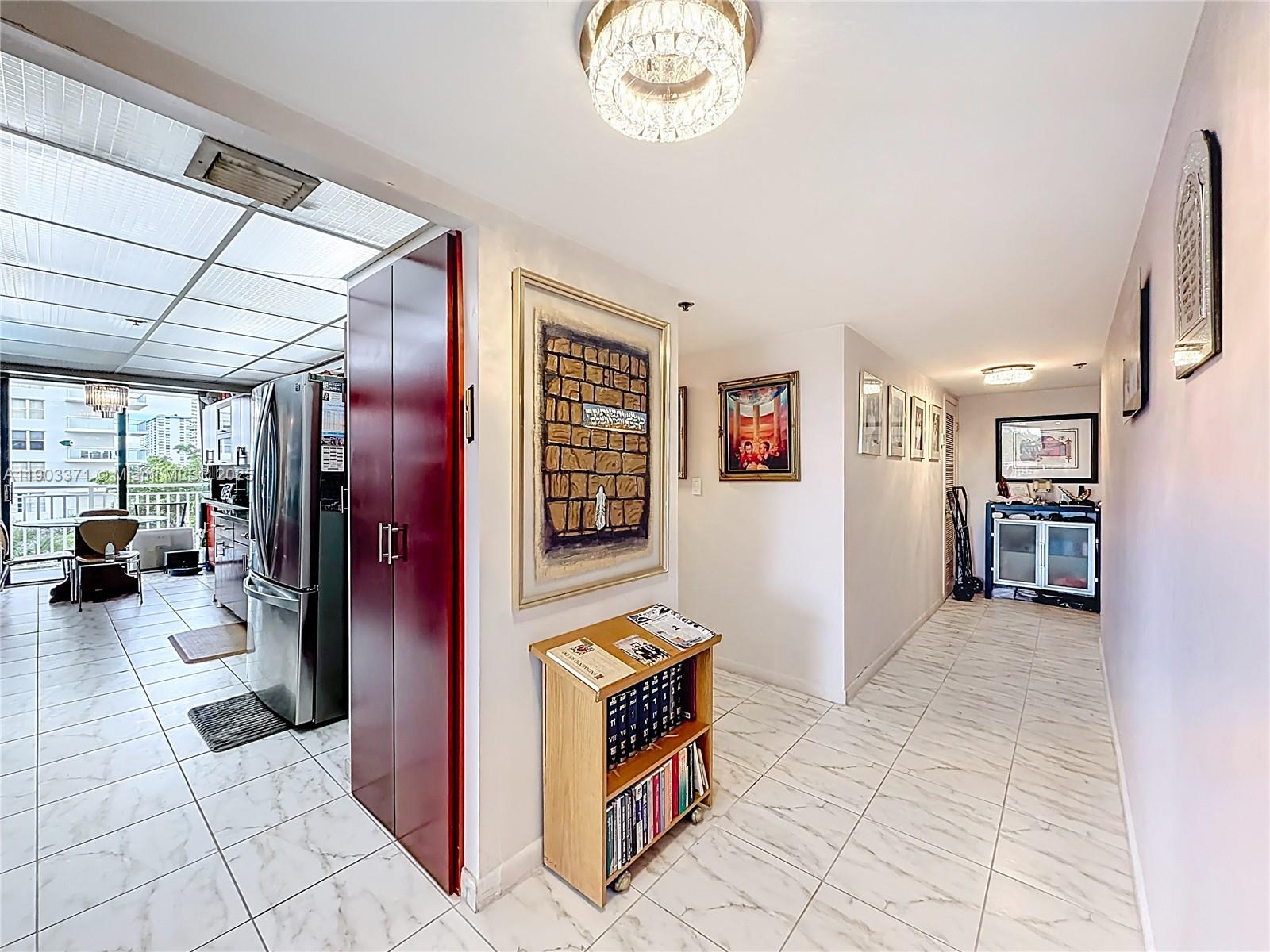 See details 409 3 / 3 2267 sq. ft. $ 2025-10-27 0 Photo