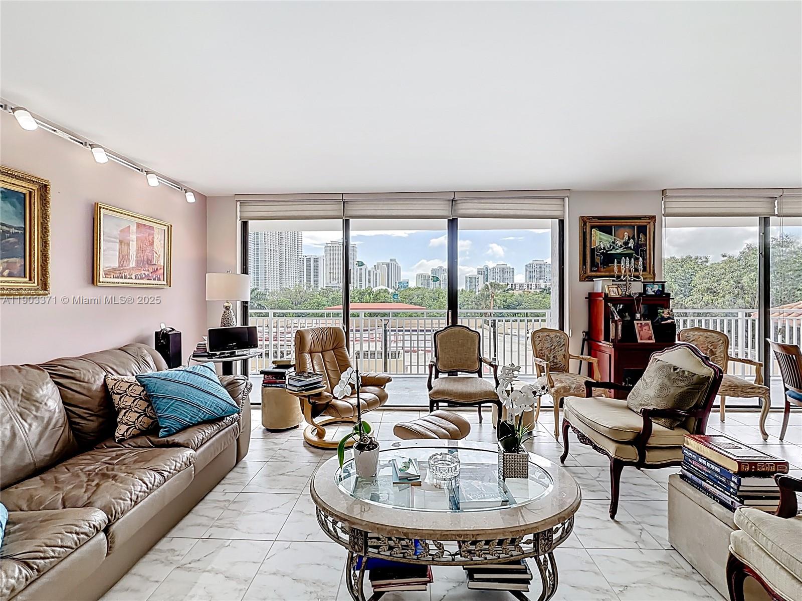 See details 409 3 / 3 2267 sq. ft. $ 2025-10-27 0 Photo