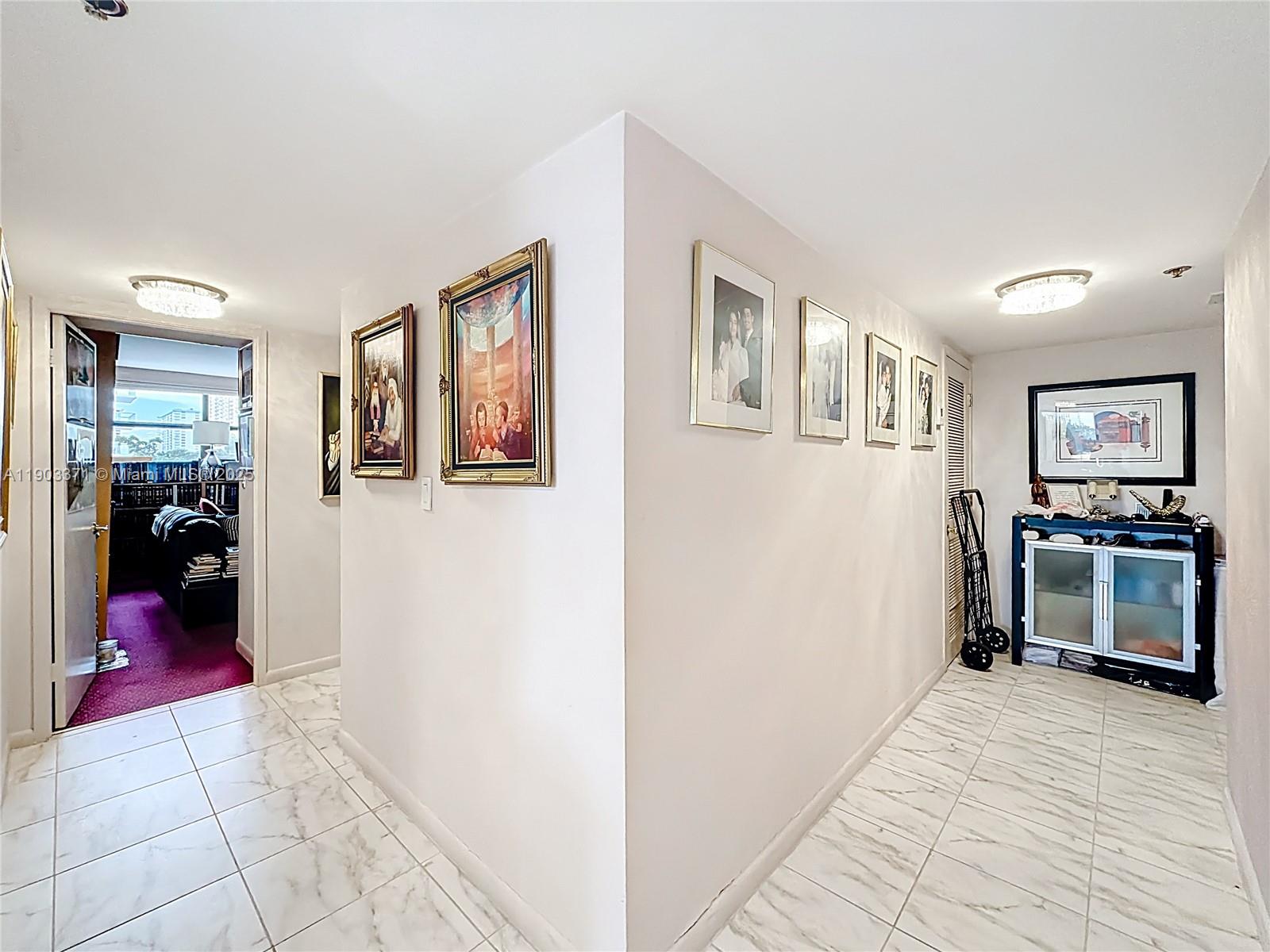 See details 409 3 / 3 2267 sq. ft. $ 2025-10-27 0 Photo