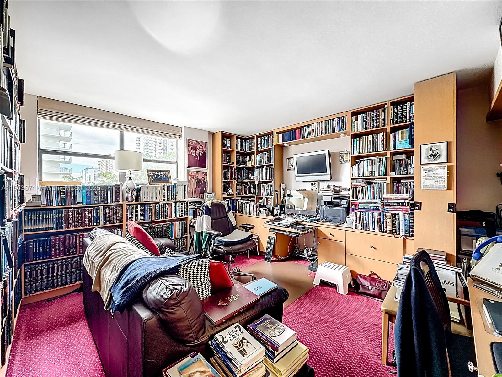 See details 409 3 / 3 2267 sq. ft. $ 2025-10-27 0 Photo