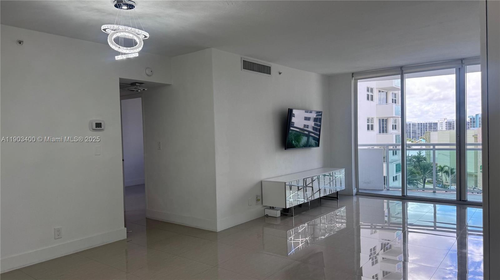 Photo of 3001 Ocean Dr  #737, Hollywood, Florida, 33019 -