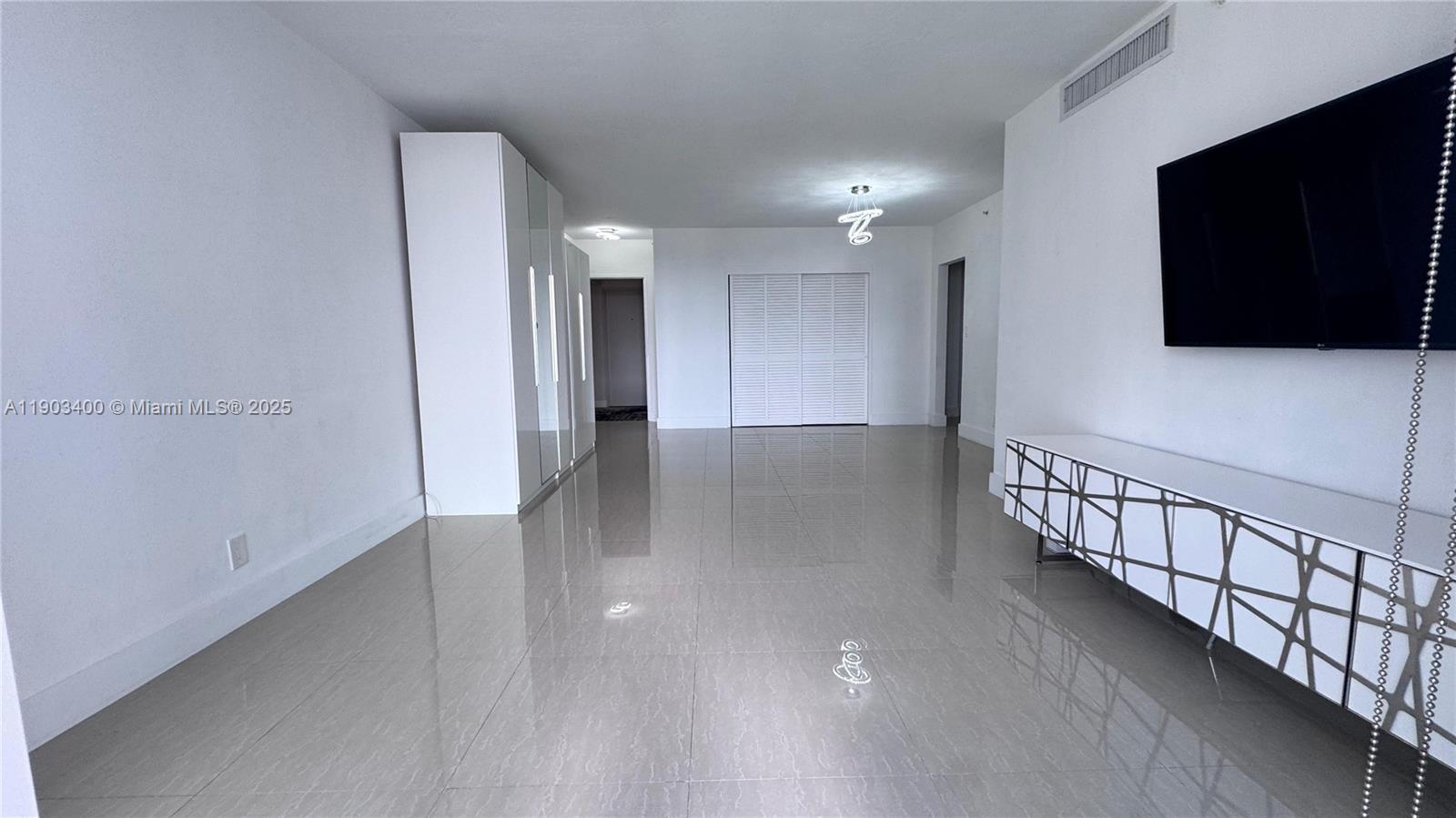 Photo of 3001 Ocean Dr  #737, Hollywood, Florida, 33019 -