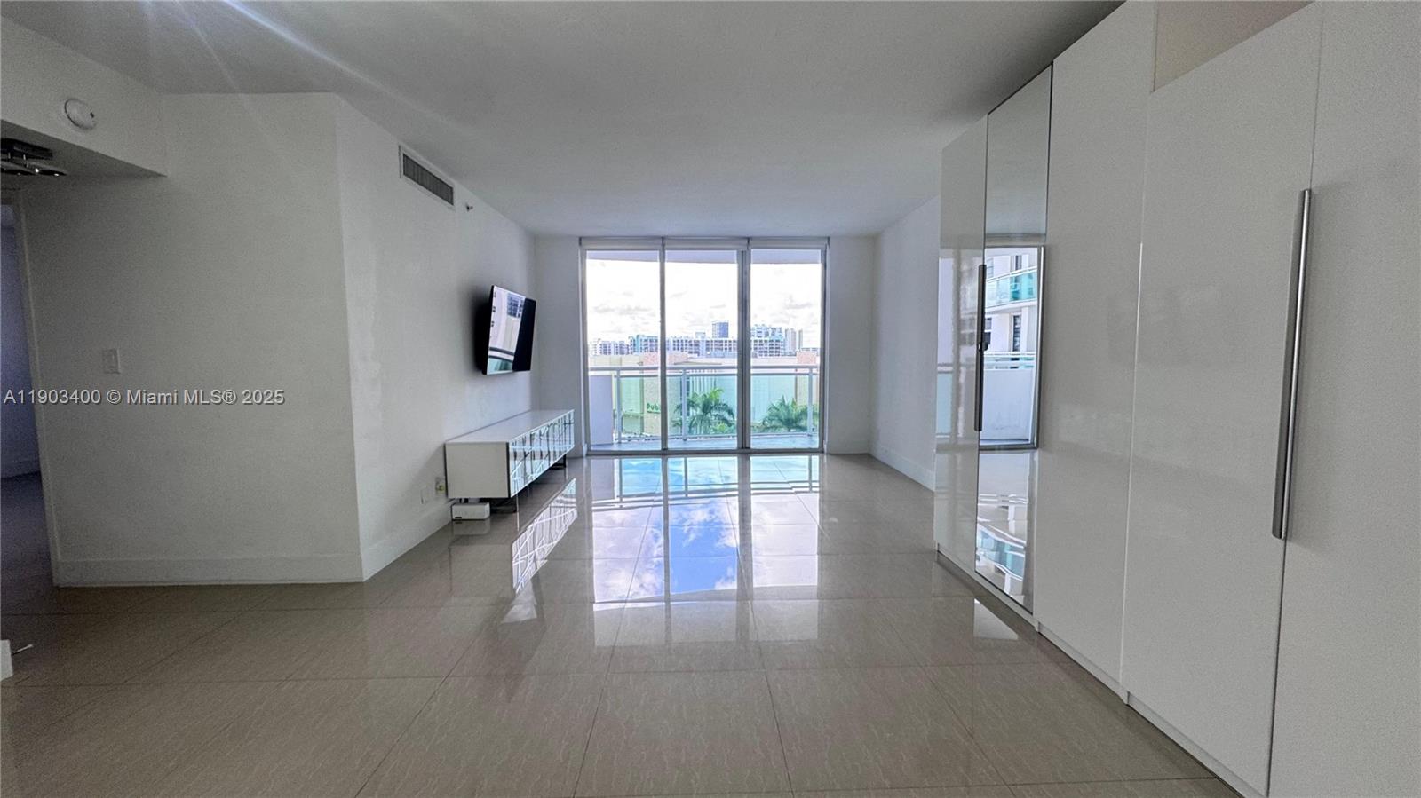 Photo of 3001 Ocean Dr  #737, Hollywood, Florida, 33019 -