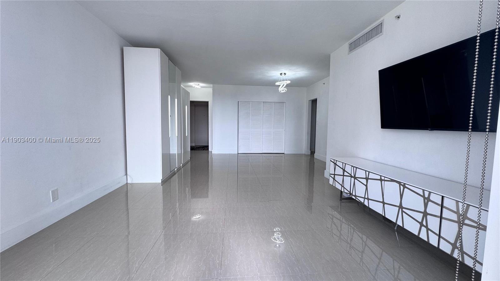 Photo of 3001 Ocean Dr  #737, Hollywood, Florida, 33019 -