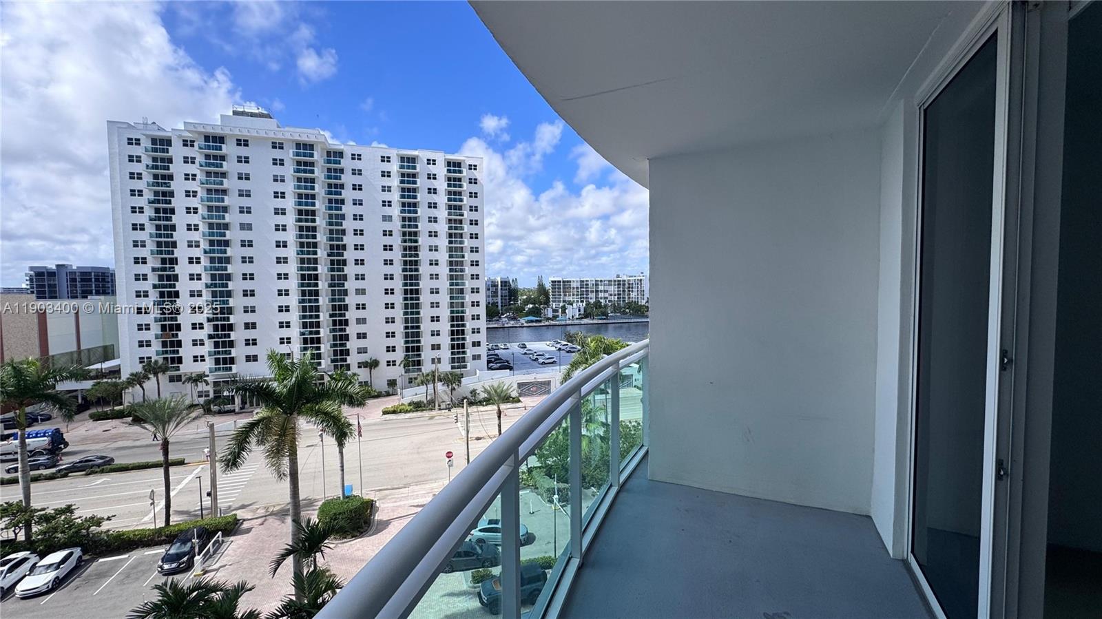 Photo of 3001 Ocean Dr  #737, Hollywood, Florida, 33019 -