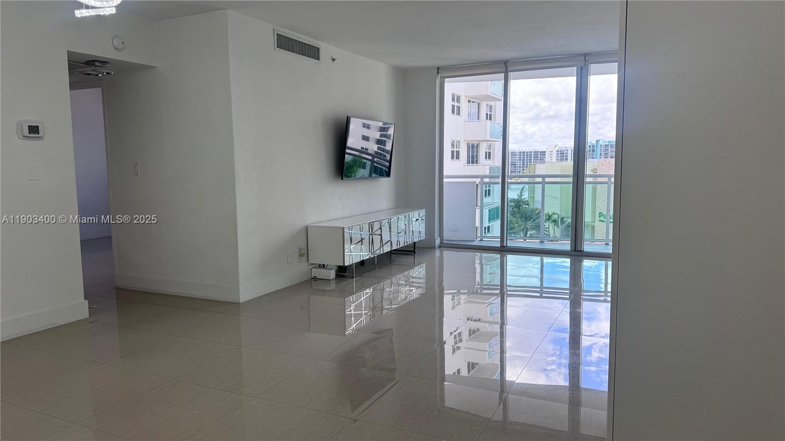 Photo of 3001 Ocean Dr  #737, Hollywood, Florida, 33019 -