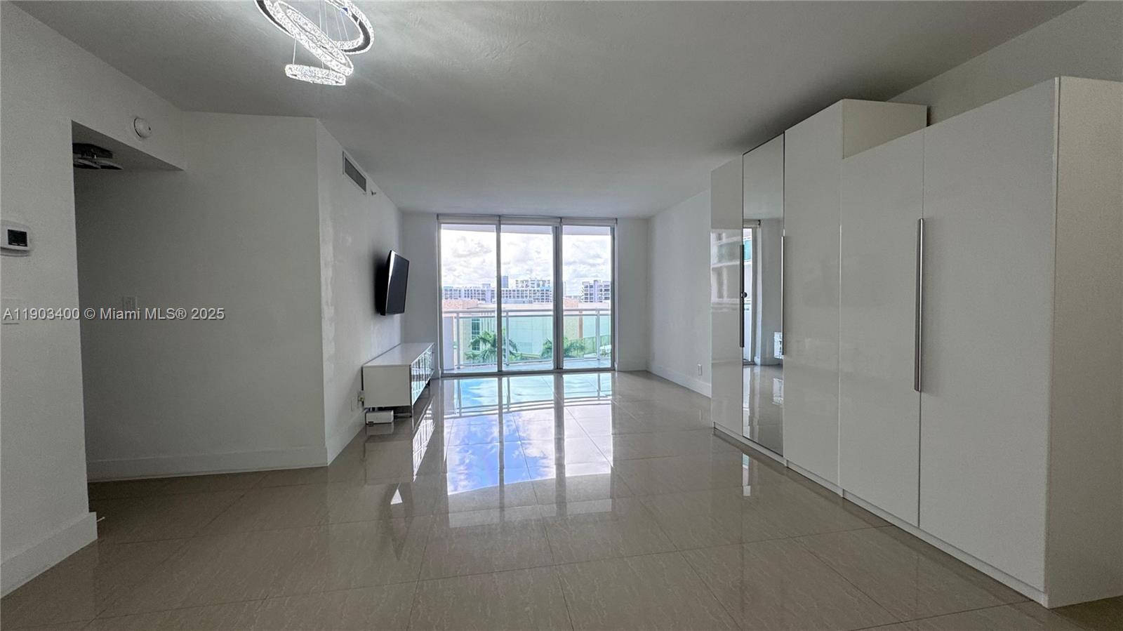 Photo of 3001 Ocean Dr  #737, Hollywood, Florida, 33019 -