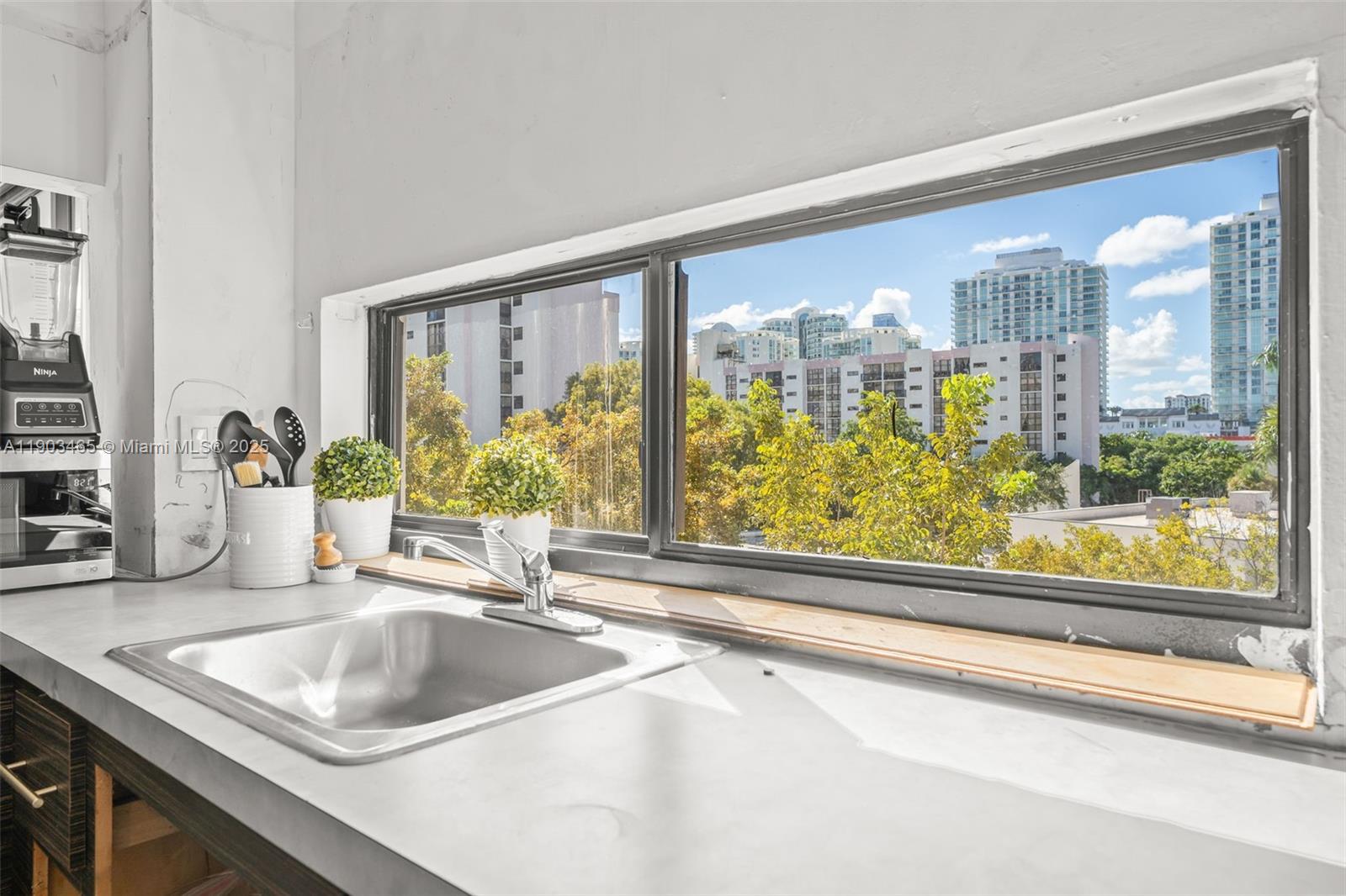 Photo of 17021 Bay Rd #516, Sunny Isles Beach, Florida, 33160 -