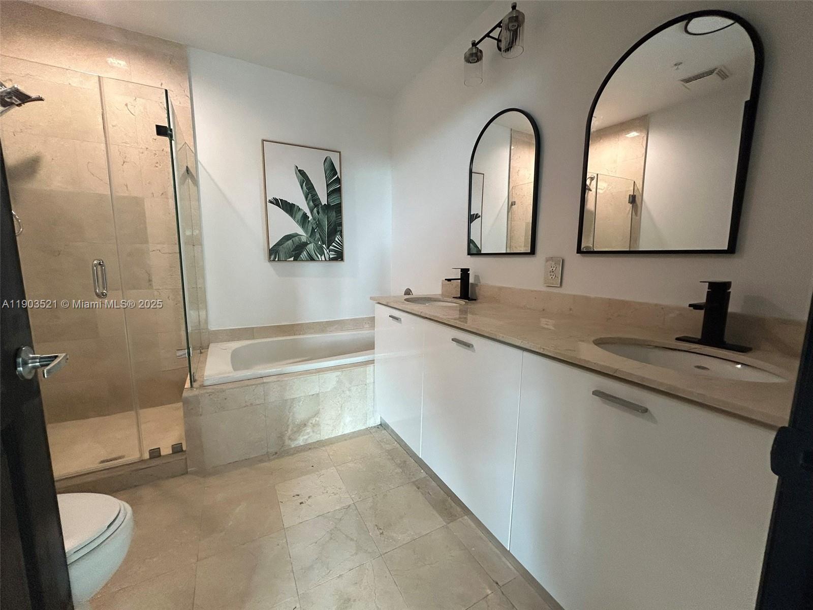 Photo of 2142 Van Buren St  (2142), Hollywood, Florida, 33020 -