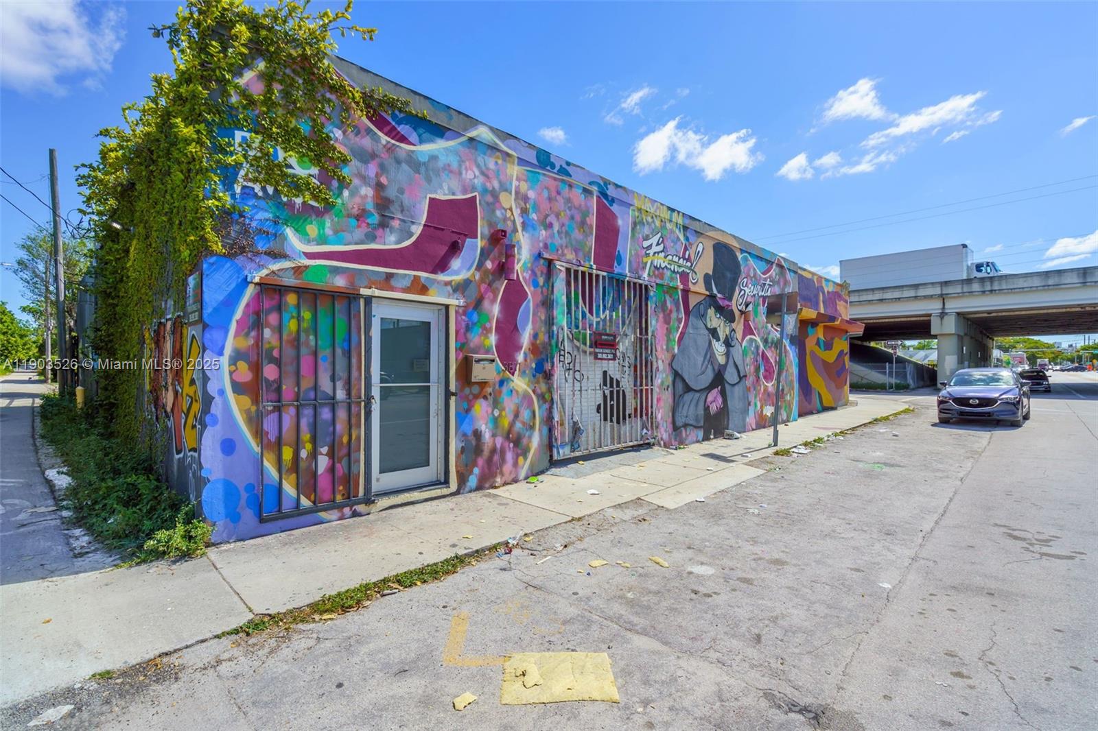   /   sq. ft. $ 2025-10-27 0 Photo