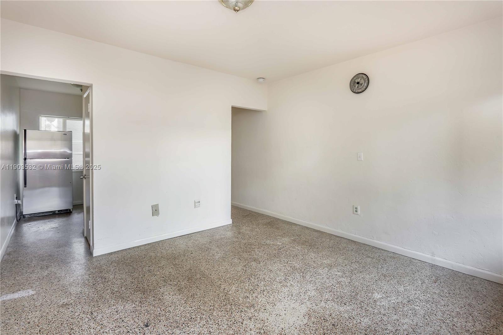 Ver detalles   /   sq. ft. $ 2025-10-27 0 foto