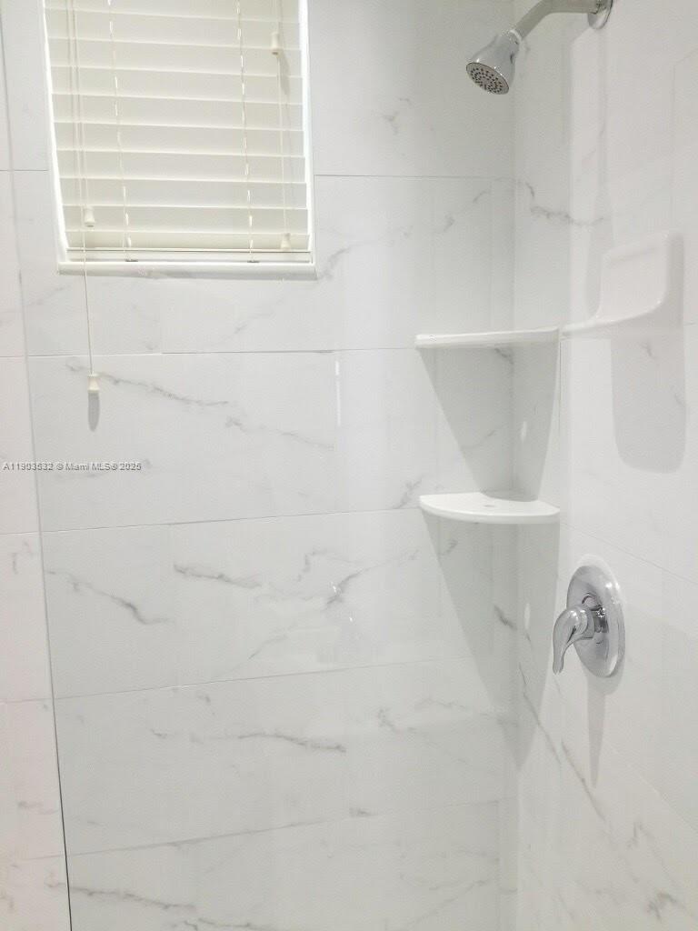 Ver detalles   /   sq. ft. $ 2025-10-27 0 foto