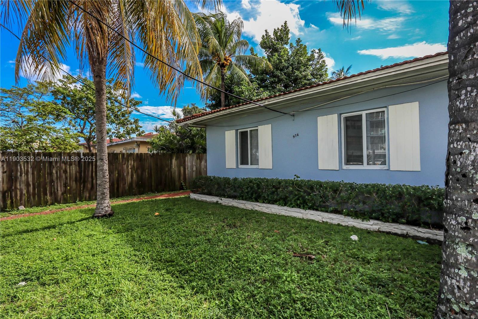 Ver detalles   /   sq. ft. $ 2025-10-27 0 foto