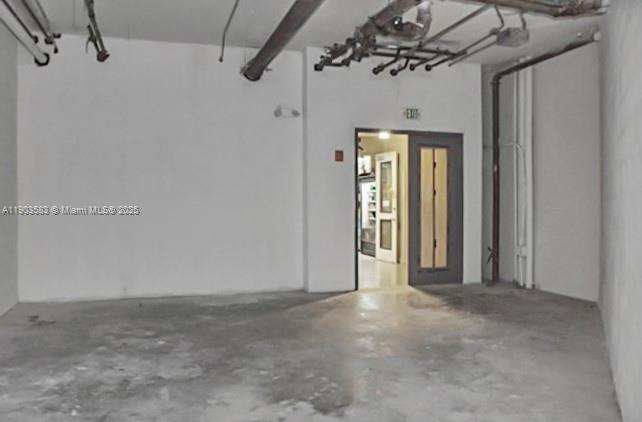 See details   /   sq. ft. $ 2025-10-27 0 Photo