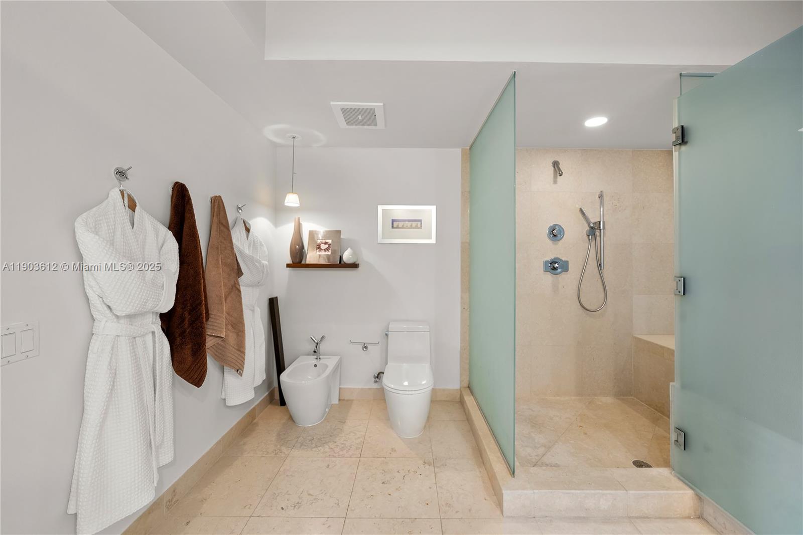 Photo of 450 Alton Rd #704, Miami Beach, Florida, 33139 -