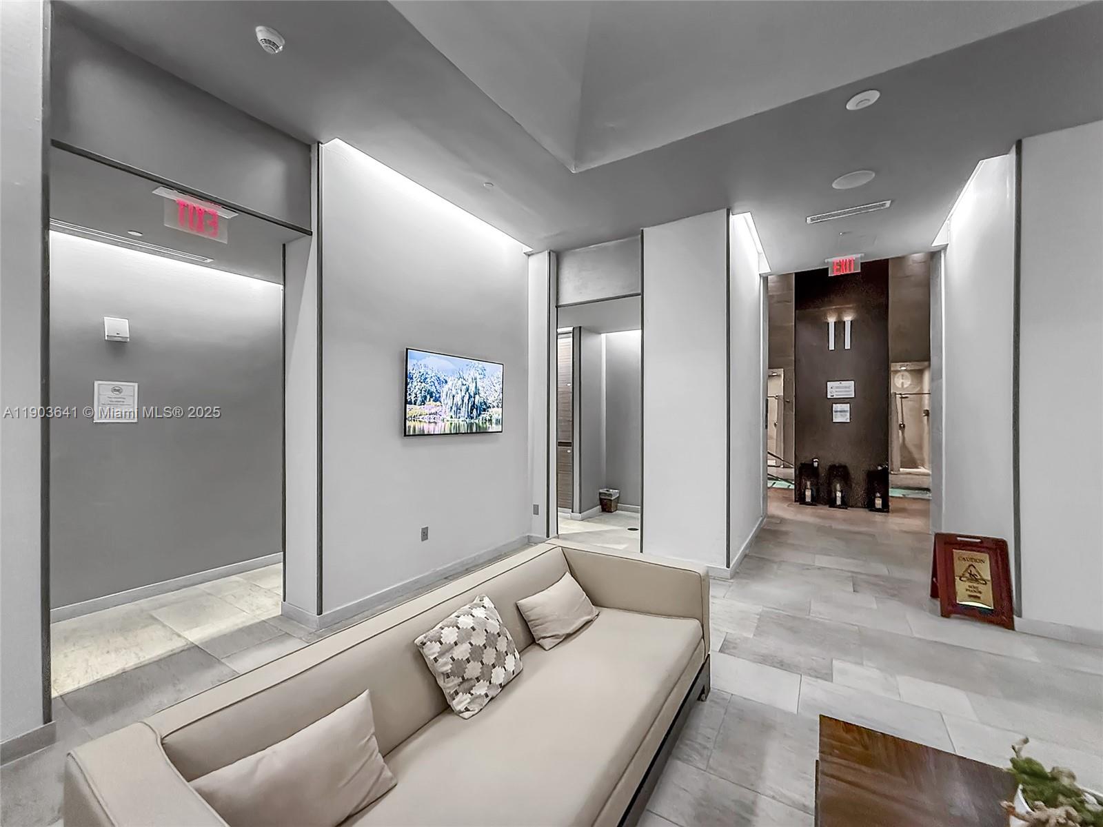 Ver detalles 2207 2 / 3 1571 sq. ft. $ 2025-10-27 0 foto