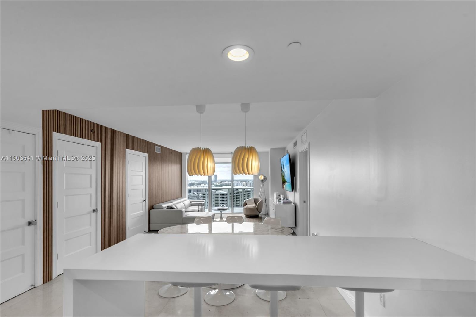 Ver detalles 2207 2 / 3 1571 sq. ft. $ 2025-10-27 0 foto