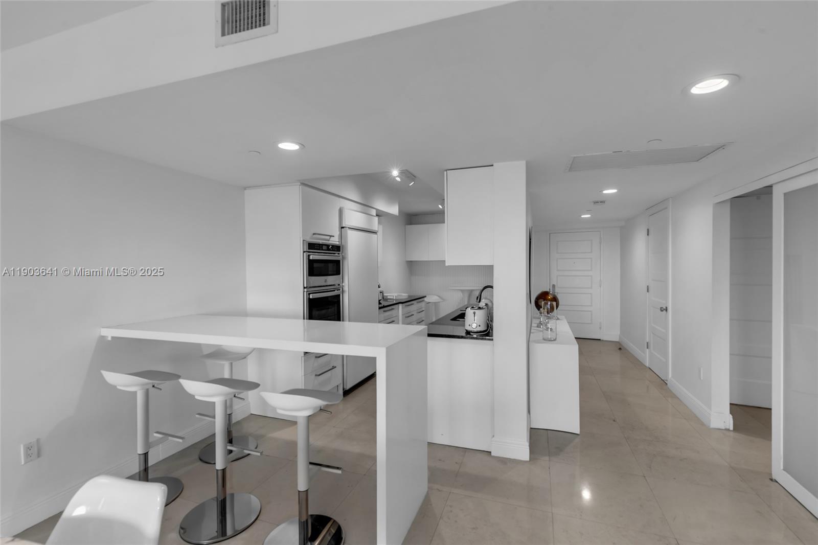 Ver detalles 2207 2 / 3 1571 sq. ft. $ 2025-10-27 0 foto