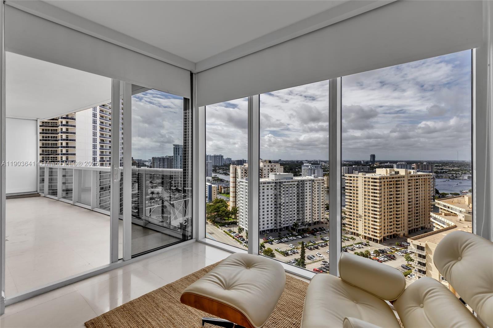 Ver detalles 2207 2 / 3 1571 sq. ft. $ 2025-10-27 0 foto