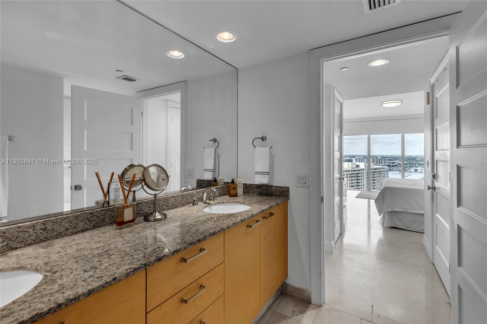 Ver detalles 2207 2 / 3 1571 sq. ft. $ 2025-10-27 0 foto