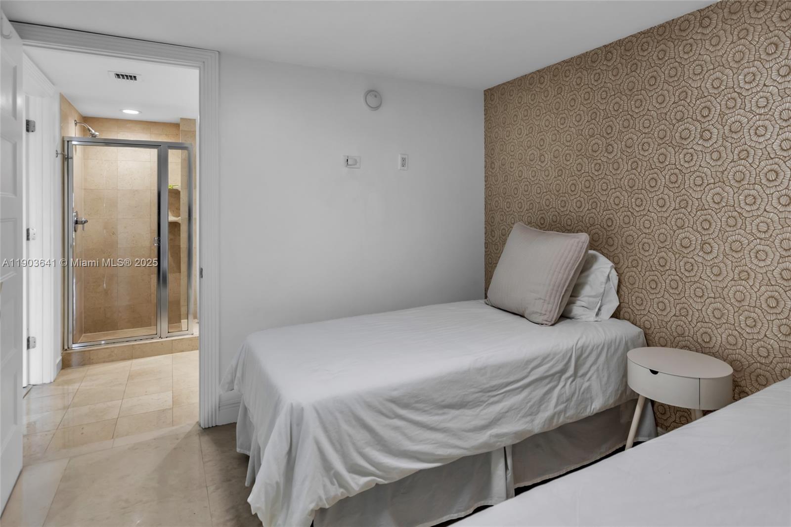 Ver detalles 2207 2 / 3 1571 sq. ft. $ 2025-10-27 0 foto