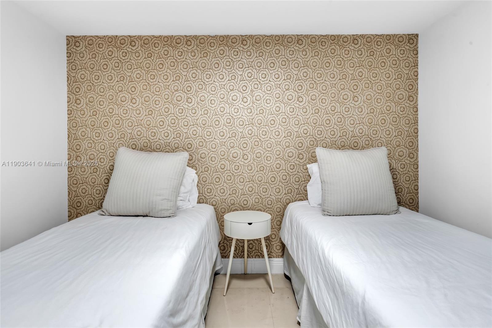 Ver detalles 2207 2 / 3 1571 sq. ft. $ 2025-10-27 0 foto