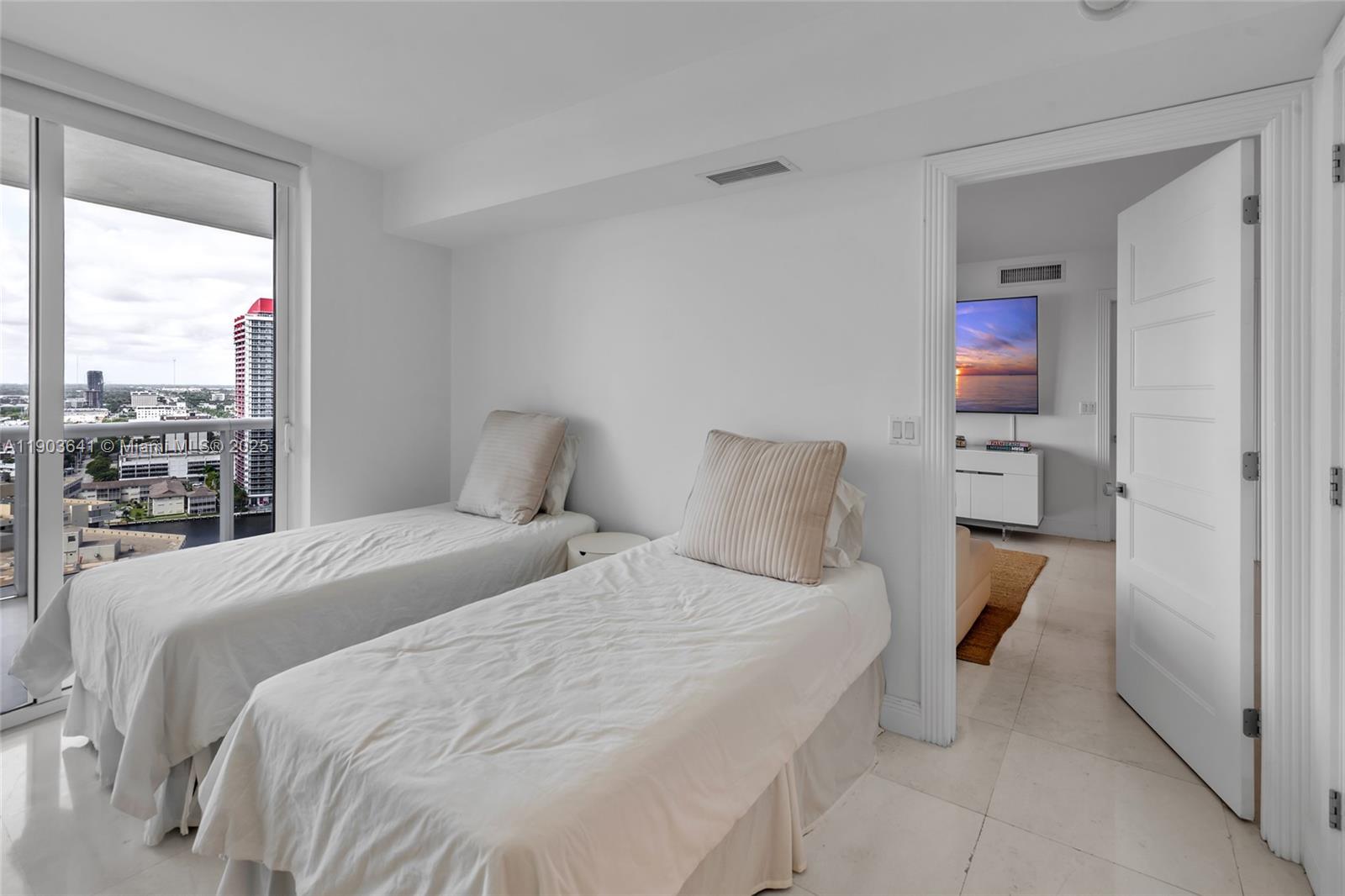 Ver detalles 2207 2 / 3 1571 sq. ft. $ 2025-10-27 0 foto