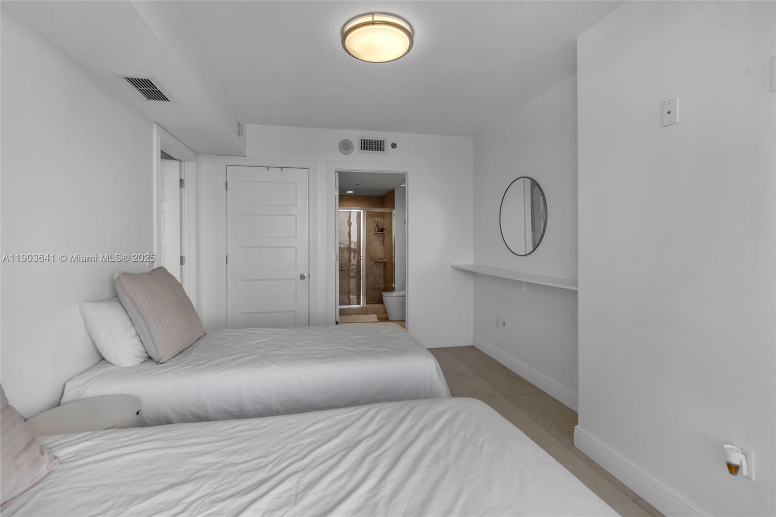 Ver detalles 2207 2 / 3 1571 sq. ft. $ 2025-10-27 0 foto