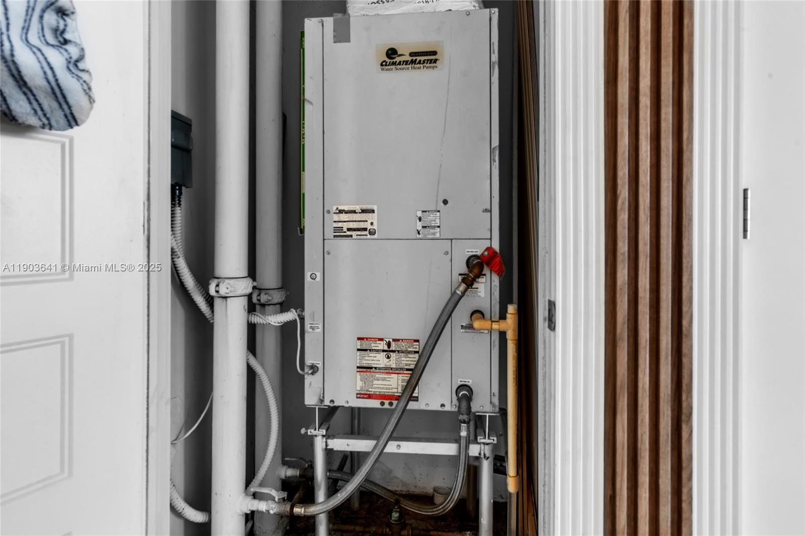 Ver detalles 2207 2 / 3 1571 sq. ft. $ 2025-10-27 0 foto