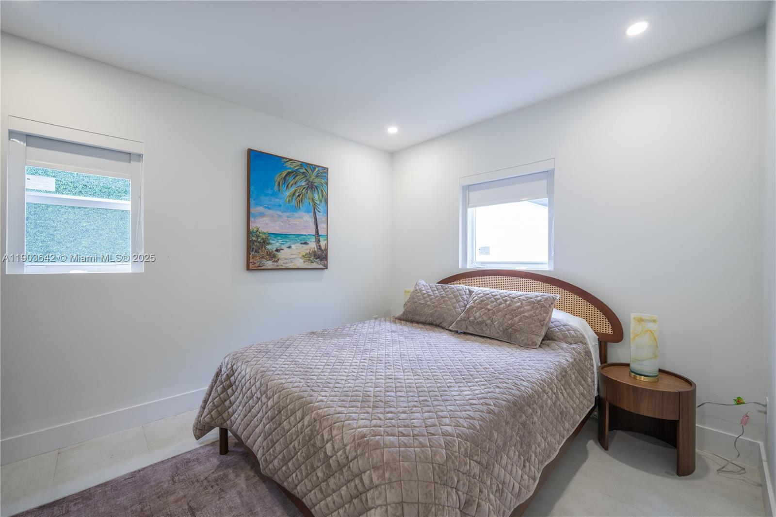 See details 545 3 / 3 1107 sq. ft. $ 2025-10-27 0 Photo