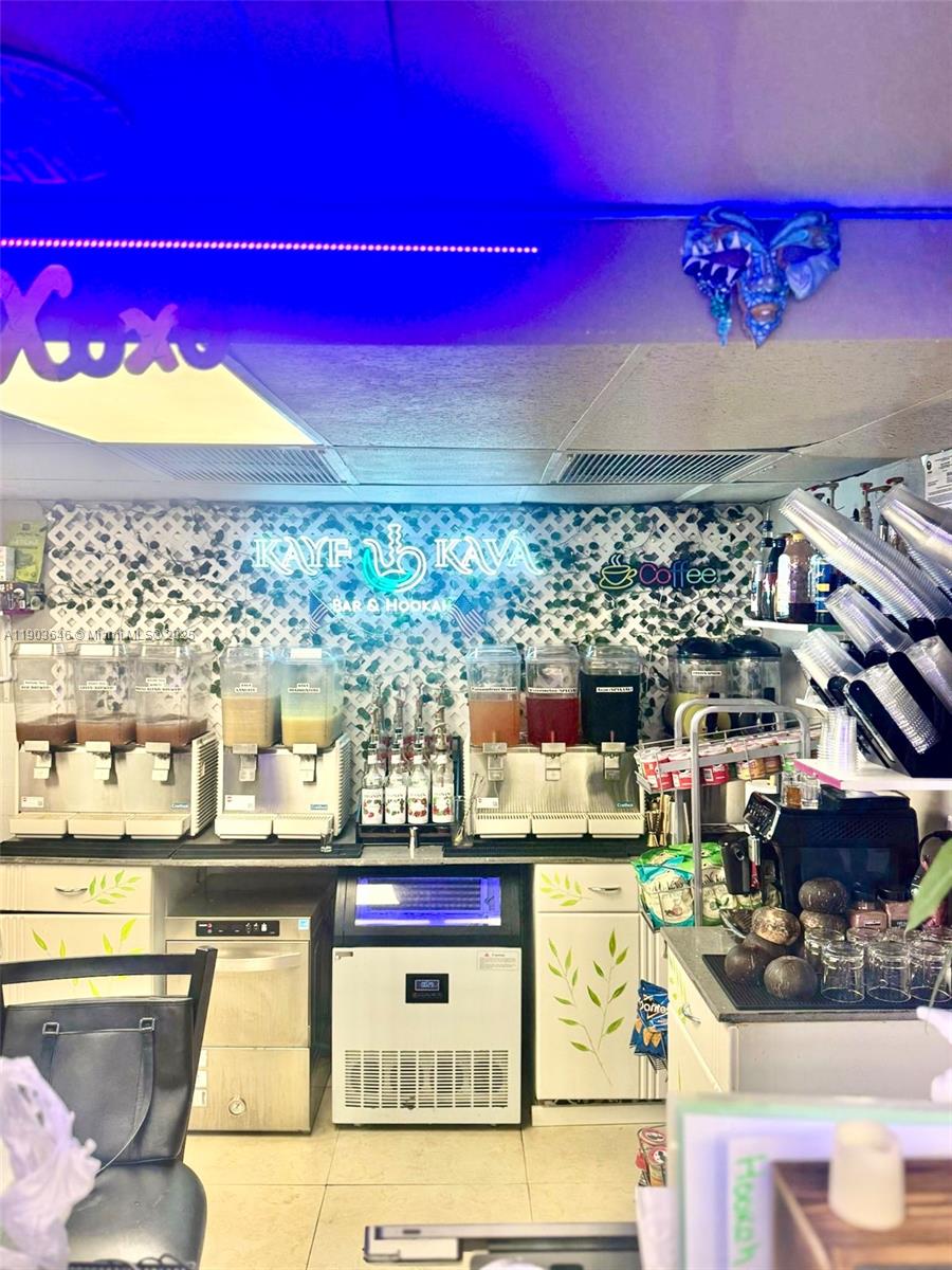 See details / sq. ft. $ 2025-10-27 0 Photo