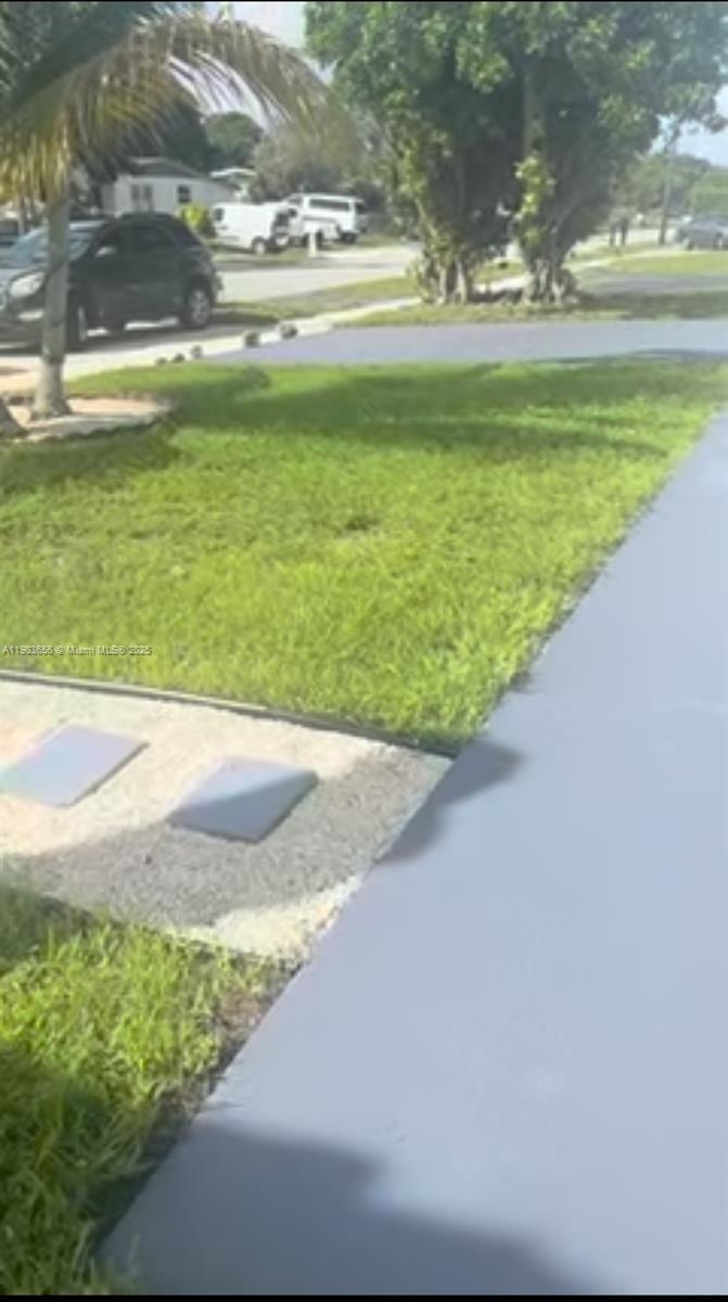 See details 5611 4 / 2 1908 sq. ft. $ 2025-10-27 0 Photo