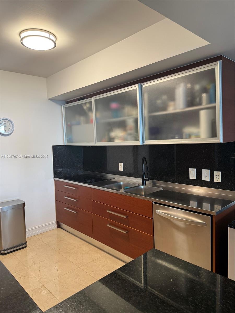 See details 1702 3 / 3 1841 sq. ft. $ 2025-10-27 0 Photo