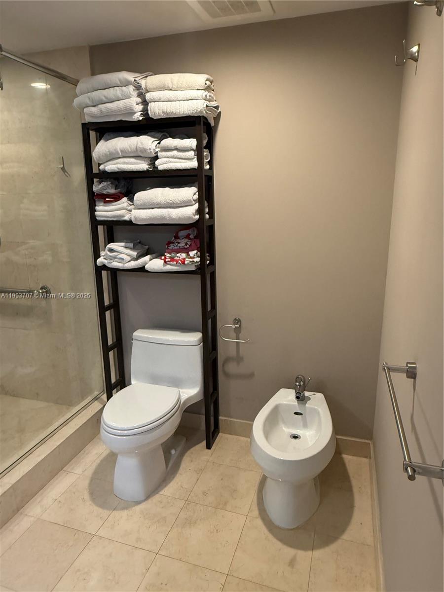 See details 1702 3 / 3 1841 sq. ft. $ 2025-10-27 0 Photo