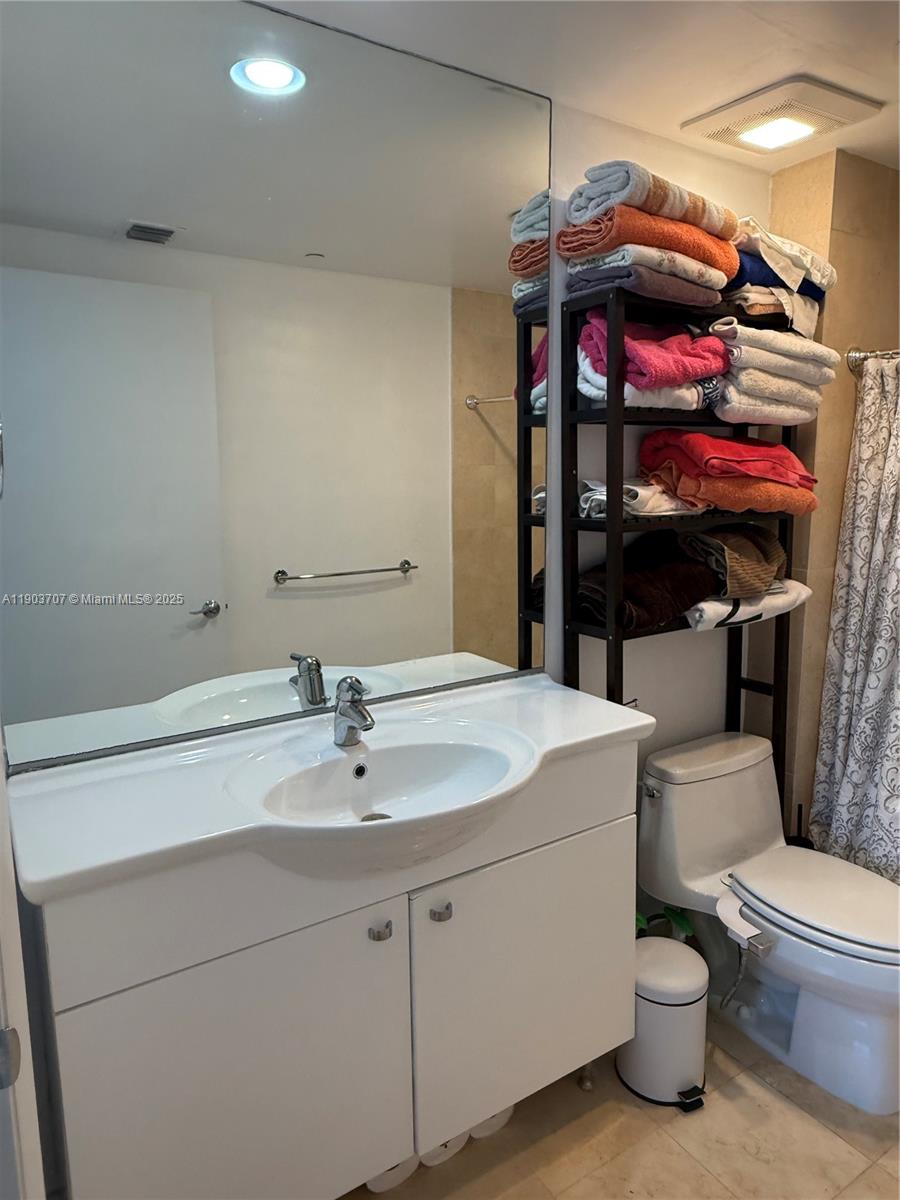 See details 1702 3 / 3 1841 sq. ft. $ 2025-10-27 0 Photo