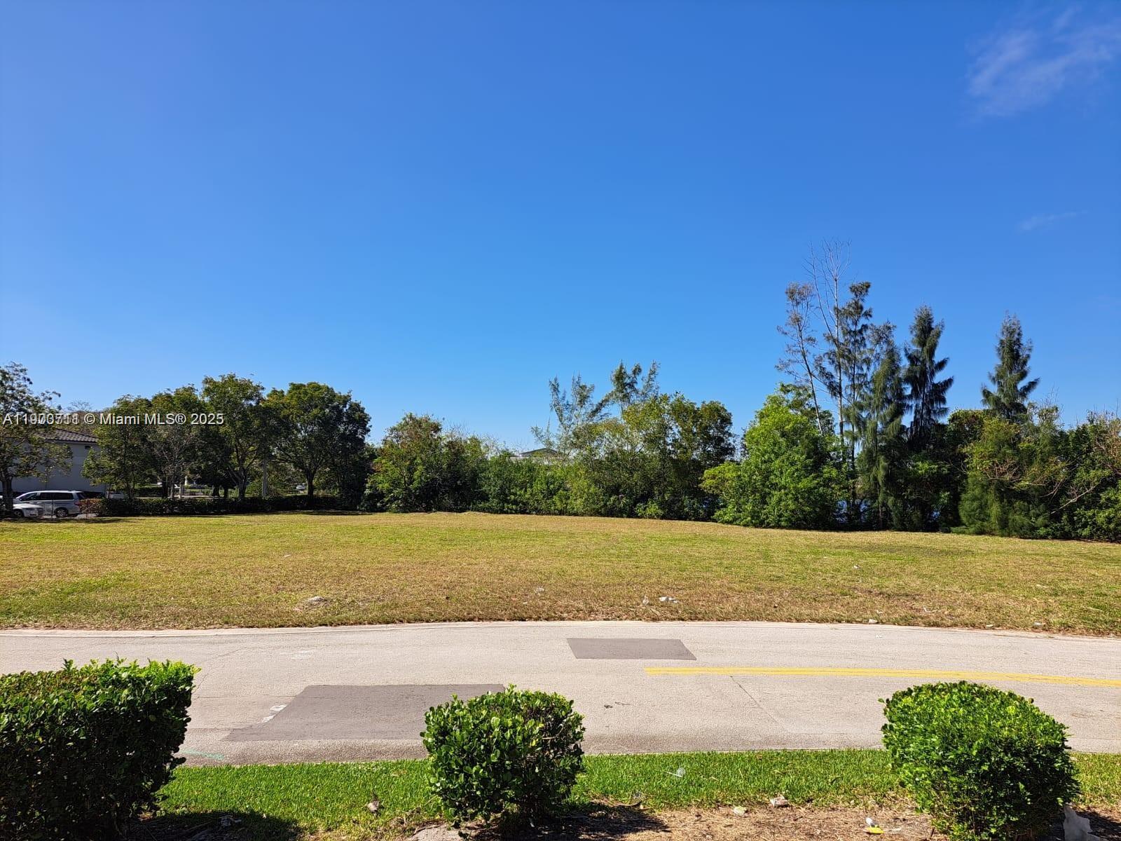 See details   /   sq. ft. $ 2025-10-28 0 Photo