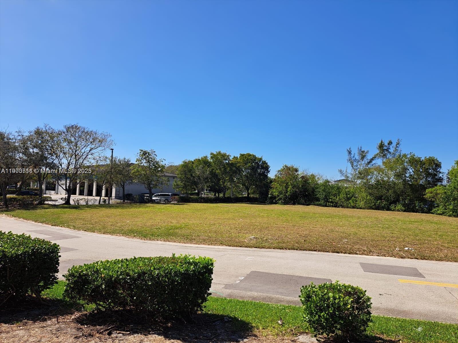 See details   /   sq. ft. $ 2025-10-28 0 Photo