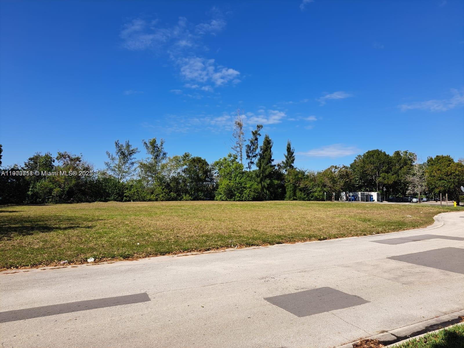 See details   /   sq. ft. $ 2025-10-28 0 Photo