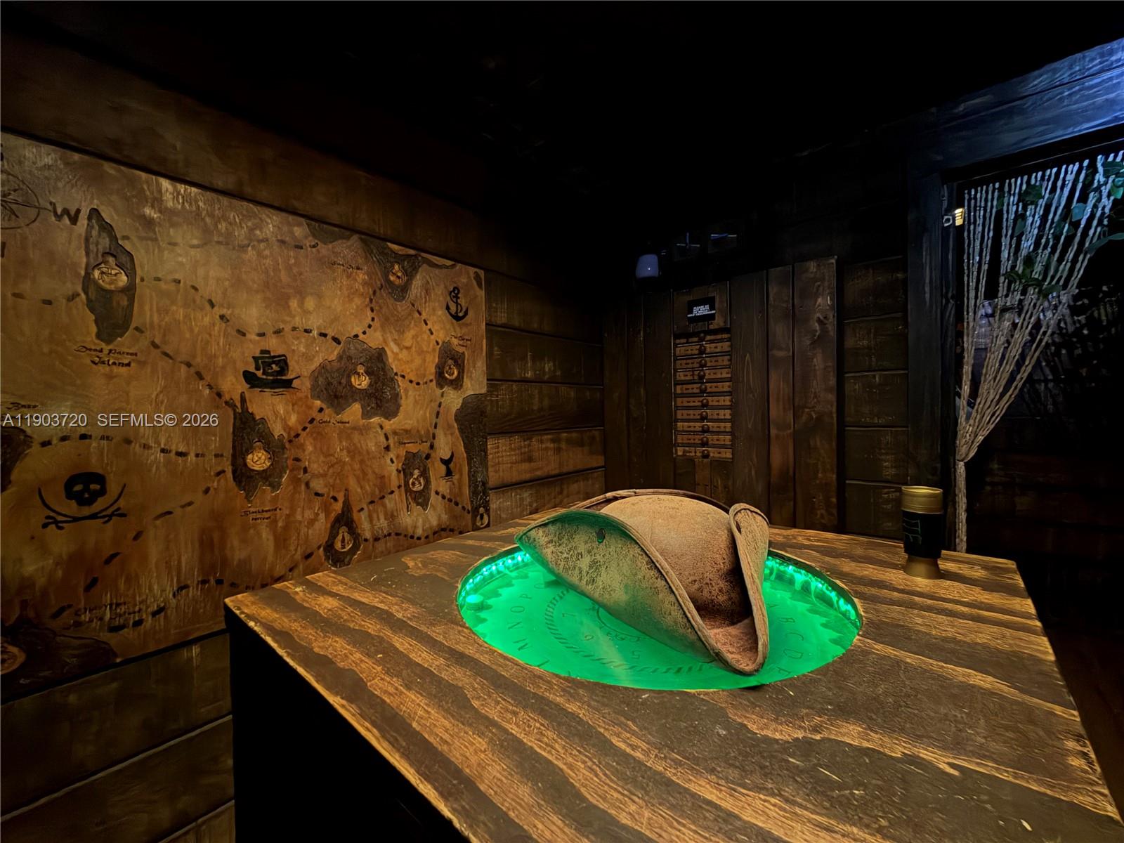   /   sq. ft. $ 2025-10-28 0 Photo