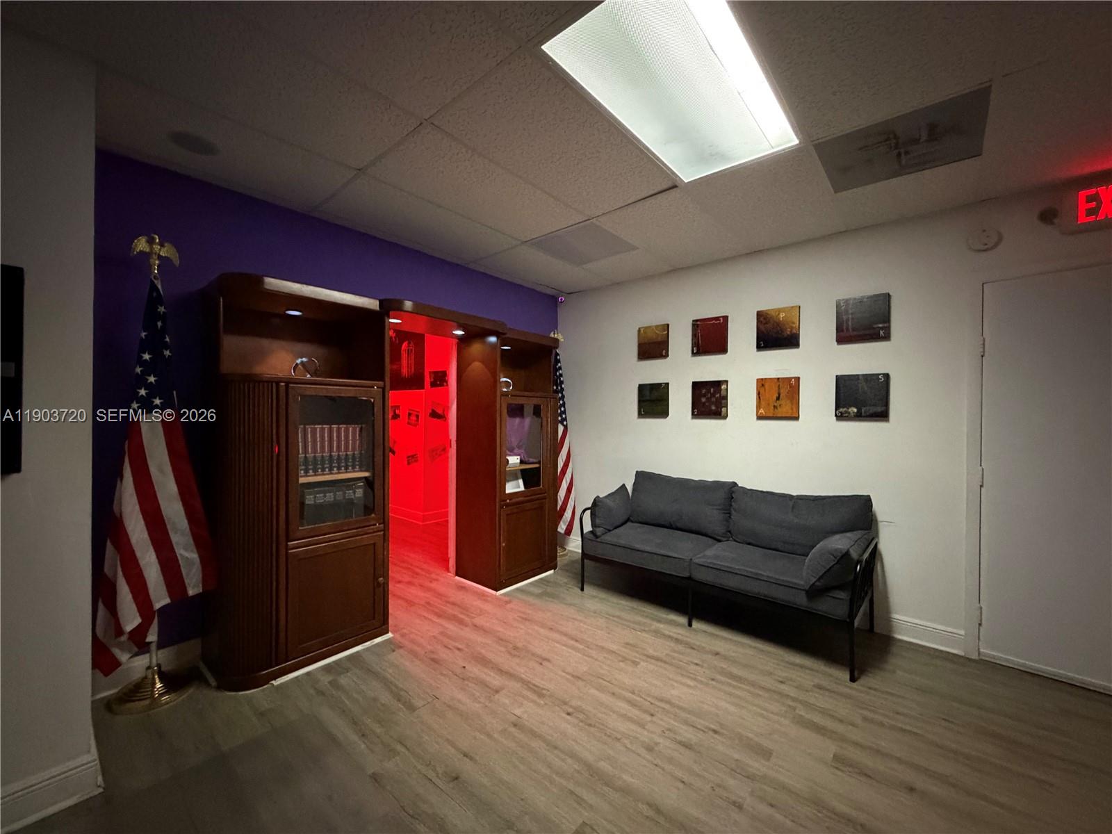   /   sq. ft. $ 2025-10-28 0 Photo